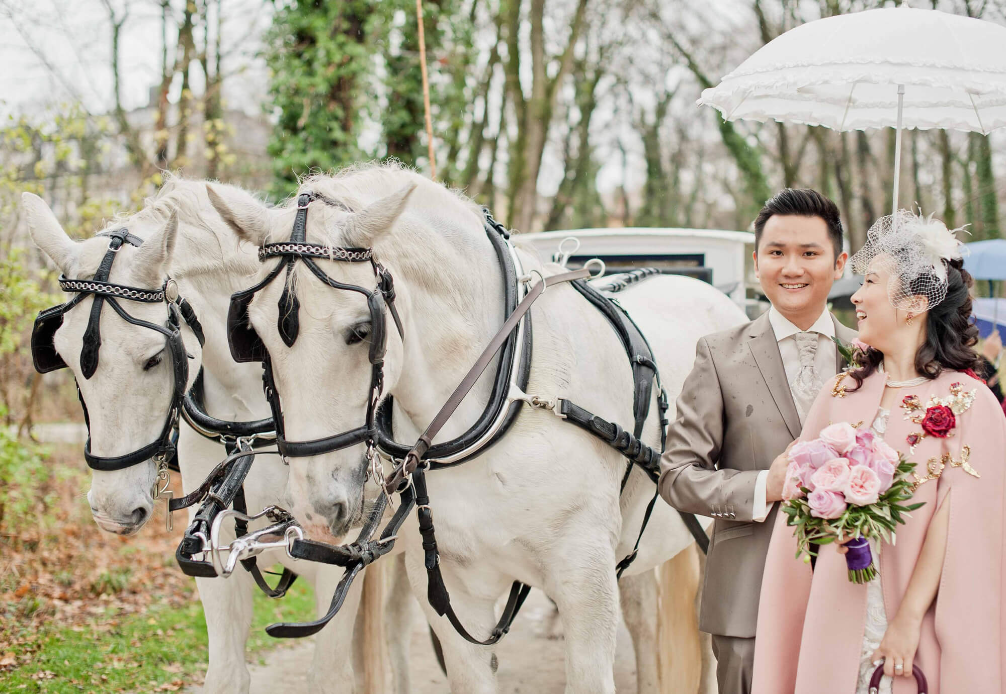 chinesische Hochzeit in München mit kutschfahrt im Englischen Garten
