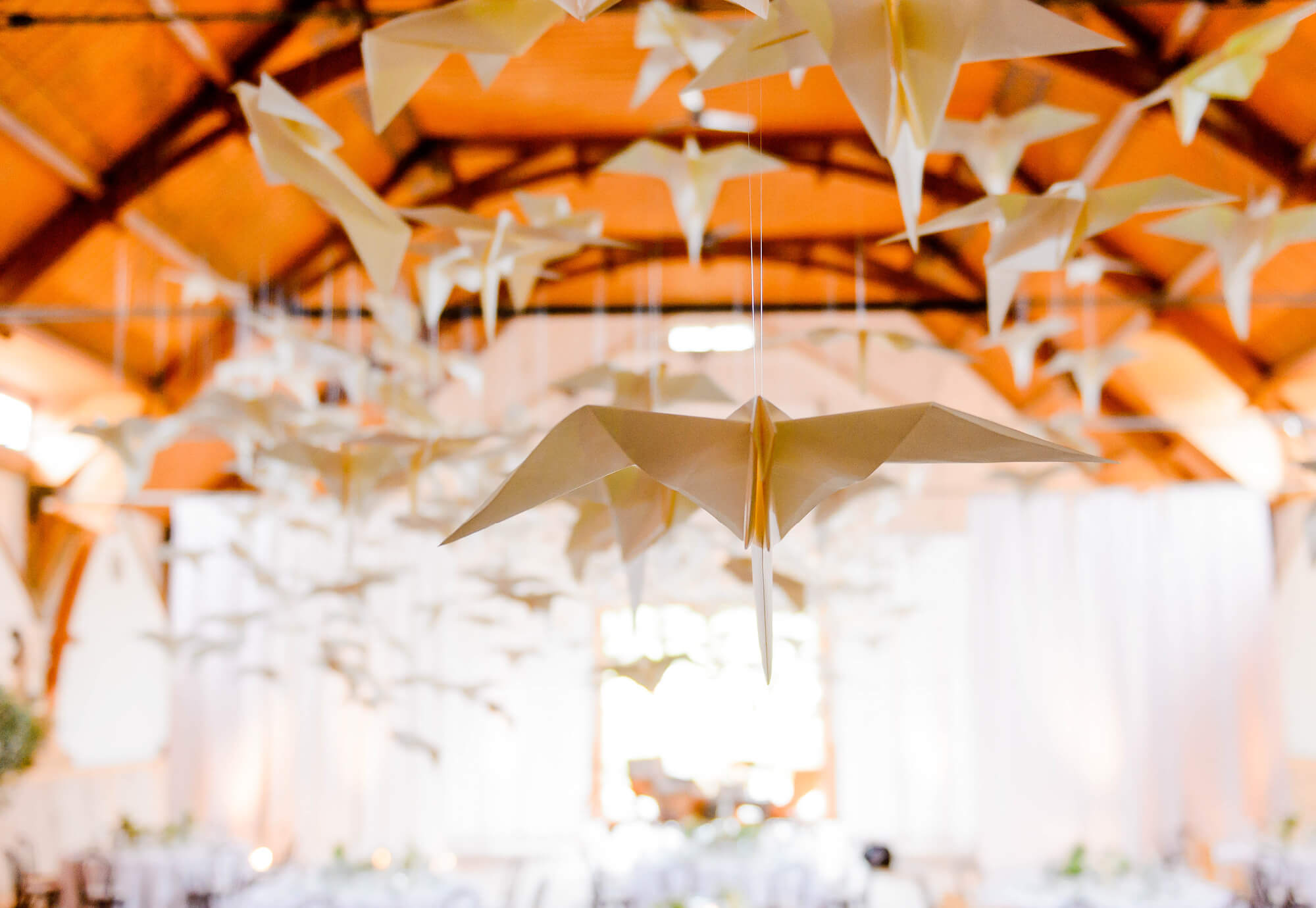 Deckendekoration Hochzeit Hochzeitsdeko mit Papier-Vogelschwarm